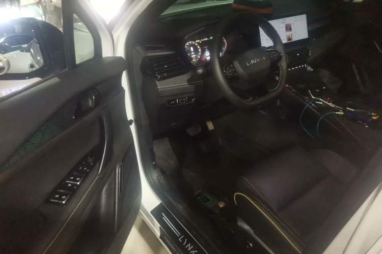 Used Lynk & Co 06 2023 Remix 1.5T Dynamic Halo
