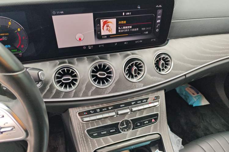 Used Mercedes-Benz CLS 2018 CLS 350 4MATIC Audio And AC Panel