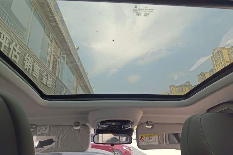 Used Chery Fengyun T8 2025 1.5T 130 km Luxury 7-Seater Headliner