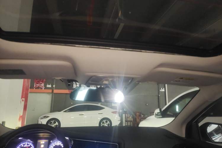 Used Venucia D60 2019 1.6L XL CVT Smart Connect Elite Edition