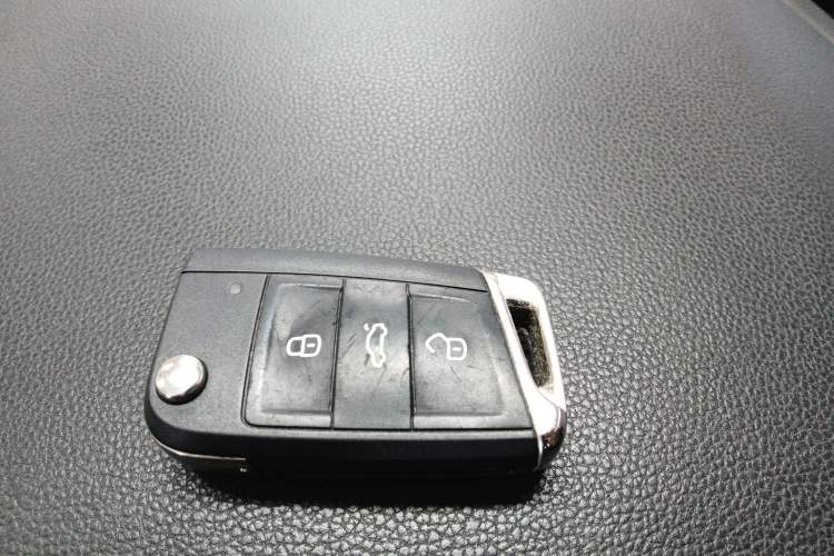 Used Volkswagen Tiguan L 2021 330TSI Automatic Two-Wheel Drive R-Line Enhanced Edition
