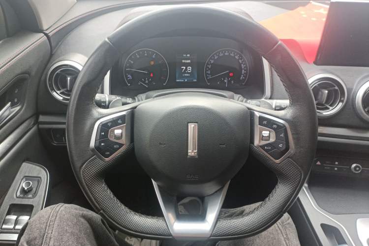 Used Wey VV5 2019 1.5T Two-Wheel Drive Color Pioneer