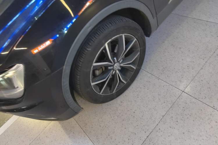 Used Volkswagen Tiguan L 2019 330TSI Automatic Two-Wheel Drive Smart Luxury Version China VI Standard Exterior 4