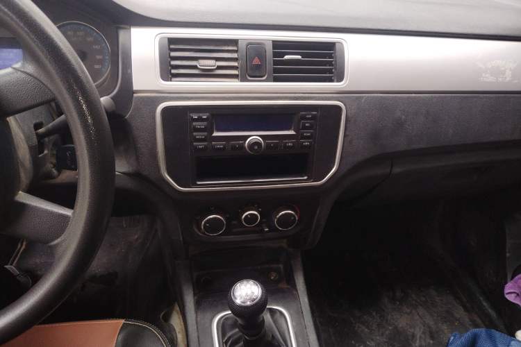 Used CHANGAN KAICHENG Shenqi F30 2018 1.5L Comfort Trim Short Wheelbase DAM15L Audio And AC Panel