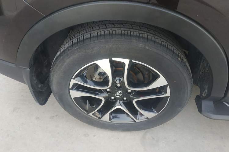 Used Soueast DX7 2015 1.5T Automatic Elite Model