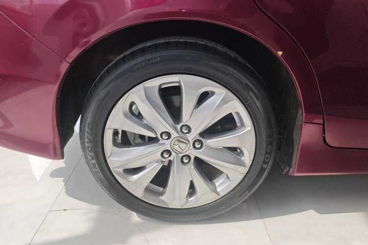 Used Honda Jade 2017 1.8L automatic Comfort version 5 seats