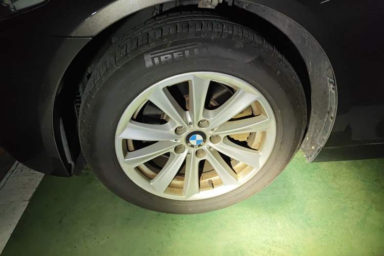 Used BMW 5 Series 2013 525Li Leading Model