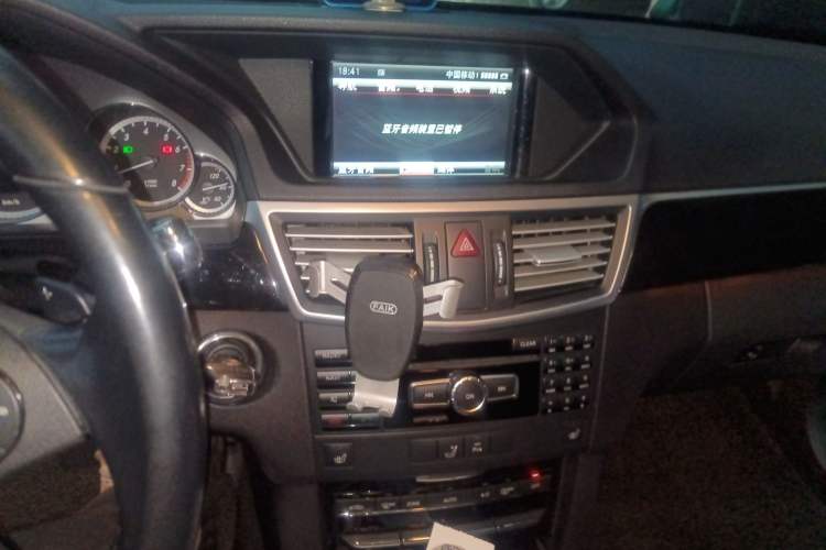 Used Mercedes-Benz E-Class 2013 E 260 L CGI Stylish Model
