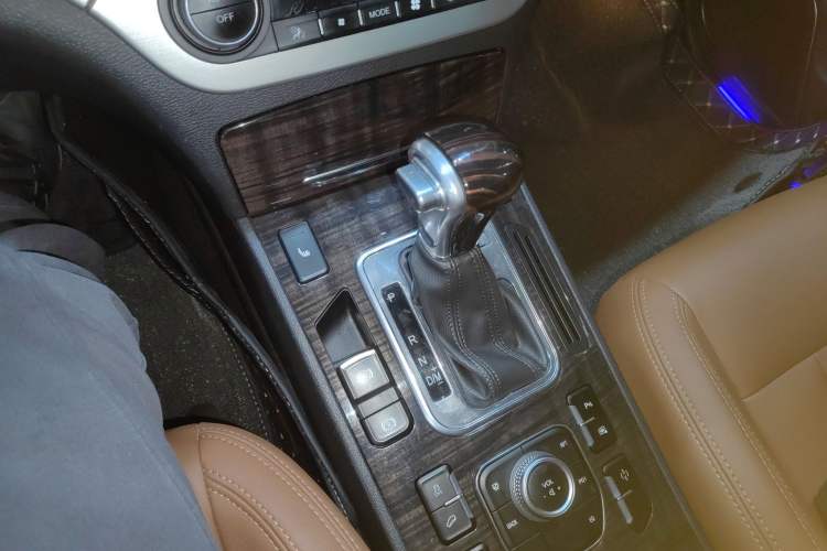 Used Haval H6 Coupe 2015 Blue Label 2.0T Automatic Two-Wheel Drive Elite Model