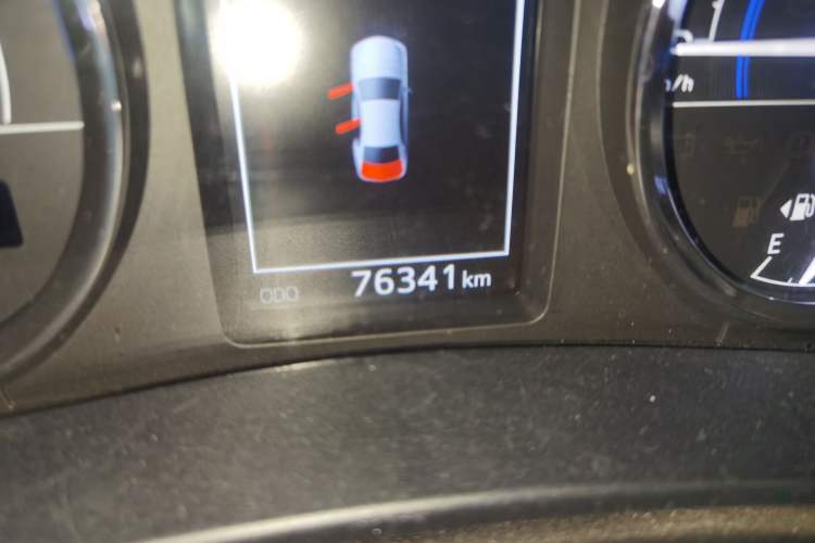 Used Toyota Corolla 2016 Dual-Engine 1.8L E-CVT Elite Edition
