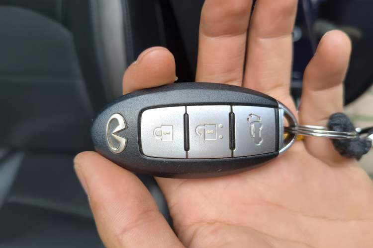 Used Infiniti QX50 2018 2.0T Four-Wheel Drive Smart Edition Vehicle Key