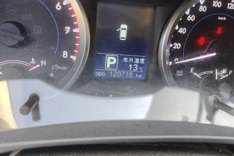 Used Toyota Highlander 2018 2.0T Four-Wheel Drive Elite Edition 7 Seats China VI Standard Odometer Close Up