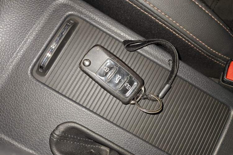 Used Volkswagen Sagitar 2015 230TSI Automatic Luxury Model
