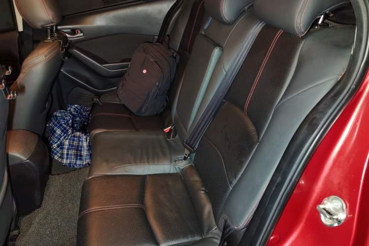 Used Mazda Mazda 3 Axela 2017 Sedan 1.5L Automatic Comfort Model China VI Standard