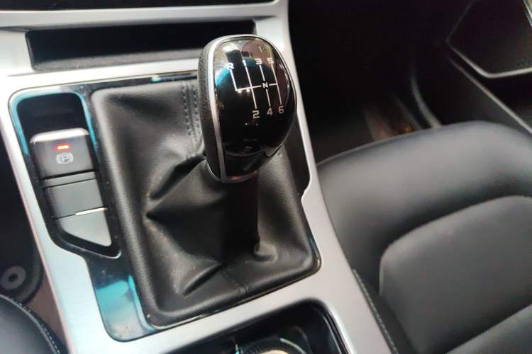 Used Geely Auto Emgrand GL 2019 1.4T Manual Elite Smart Edition Gear Lever