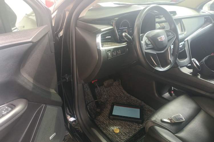 Used Cadillac XT5 2016 25T Luxury Model
