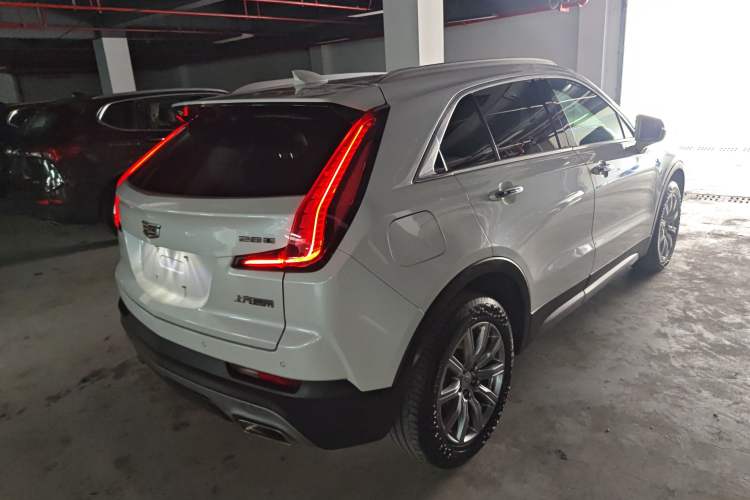 Used Cadillac XT4 2018 28T Two-Wheel-Drive Luxury Model

