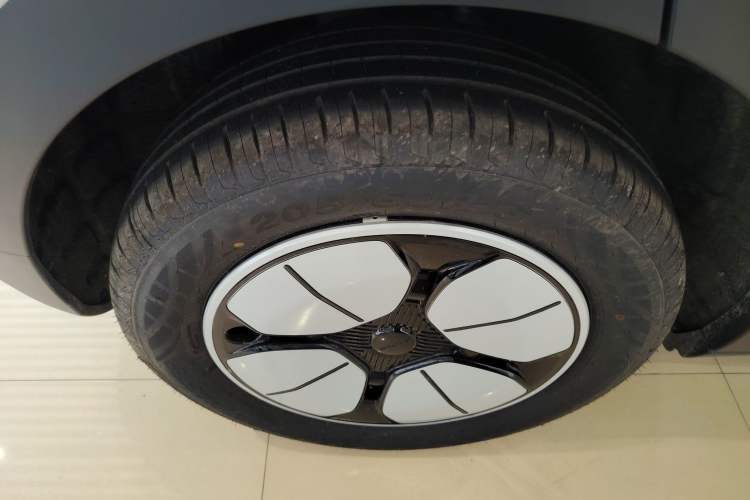 Used Geely Galaxy Geome 2026 Model 310km Youth Edition
