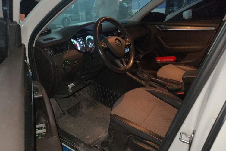 Used Skoda Octavia 2018 Station Wagon TSI230 DSG Luxury Edition
