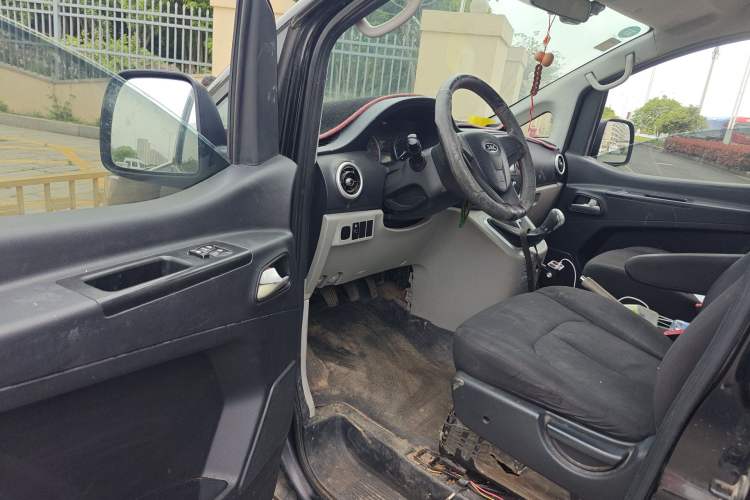 Used JAC Refine M3 2019 PLUS Maker Edition 1.8L Luxury Model Driver Seat