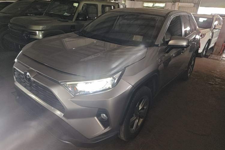 Used Toyota RAV4 2020 2.0L CVT Two-Wheel Drive Fashion PLUS Edition