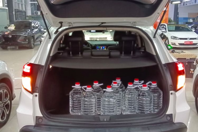 Used Honda Vezel 2017 1.8L CVT Front-Wheel Drive Pioneer Edition