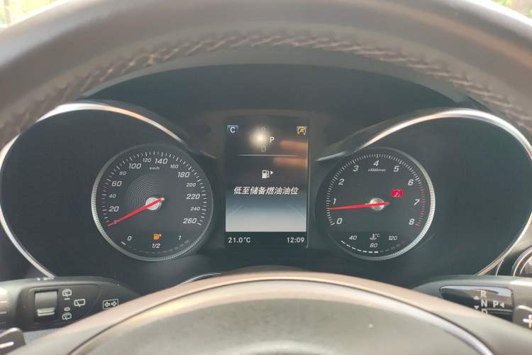 Used Mercedes-Benz GLC 2019 GLC 260 L 4MATIC Dynamic Model