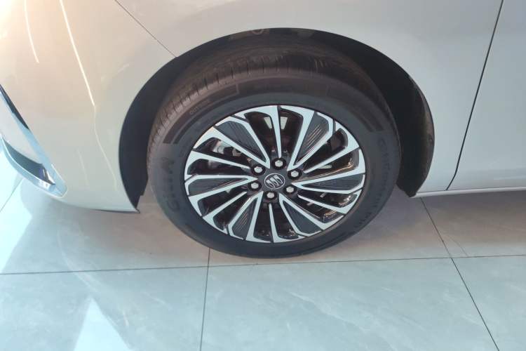 Used Buick GL8 New Energy 2025 Lu Shang Luxury Edition 7-Seater Left Front Wheel Hub