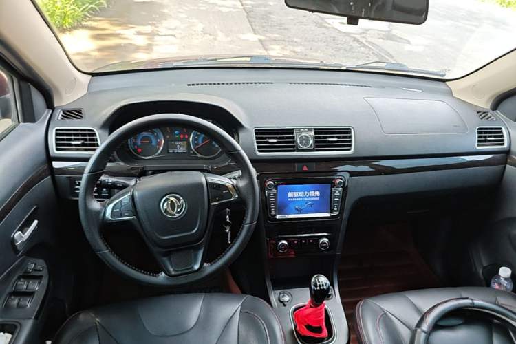 Used Dongfeng Fengon 370 2016 1.5L Manual Luxury 7-Seater
