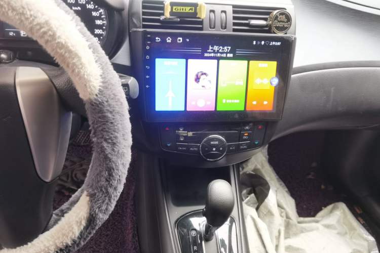 Used Nissan Tiida 2011 1.6L CVT Smart Version