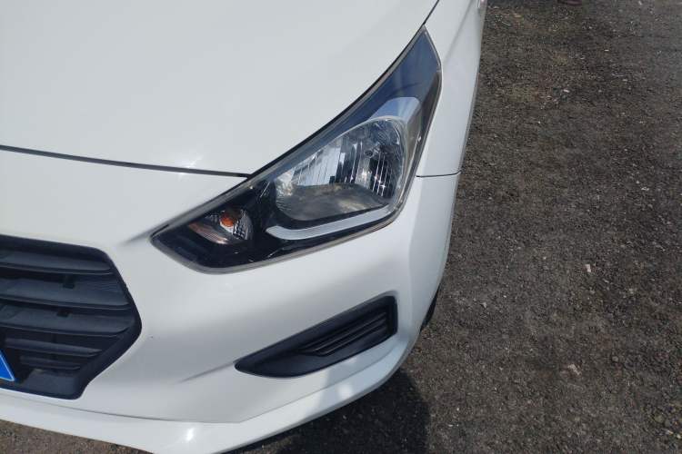 Used Hyundai Verna (older generation) 2017 1.4L Manual Refreshed Version China V Standard Left Front Headlight