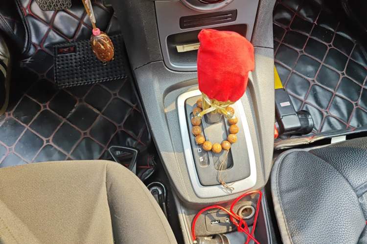 Used Ford Fiesta 2013 Hatchback 1.5L Automatic Fashion Edition Gear Lever