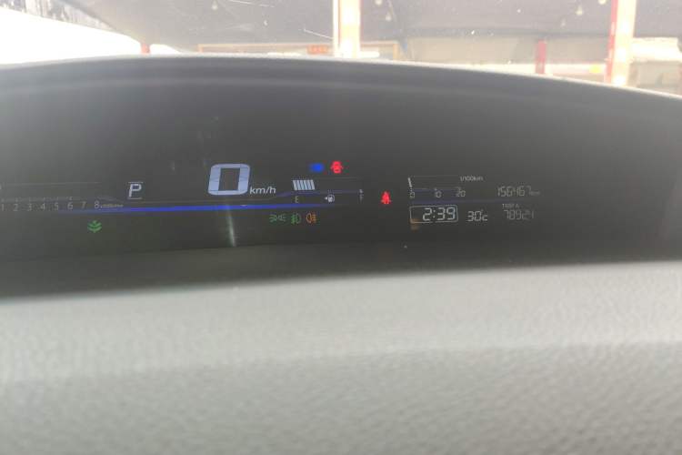 Used Honda Jade 2013 1.8L automatic Comfort version 5 seats
