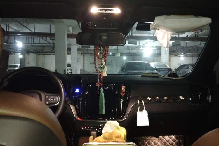 Used Volvo S60 New Energy 2022 T8 eDrive Hybrid All-Wheel Drive Smart Luxury Edition
