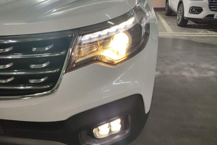 Used Kia Sportage R 2019 2.0L Automatic Smart Luxury Edition Left Front Headlight