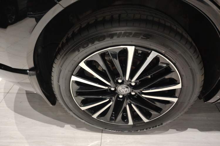 Used Toyota Venza 2022 2.0L CVT Two-Wheel Drive Prestige Edition