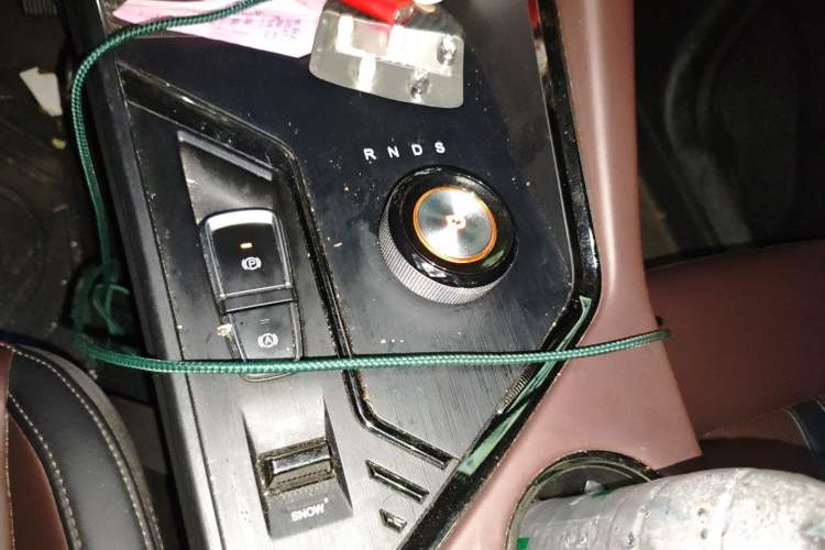 Used SOL X8 PLUS 2023 1.5 TGDI DCT Smart Home Edition 7-Seater