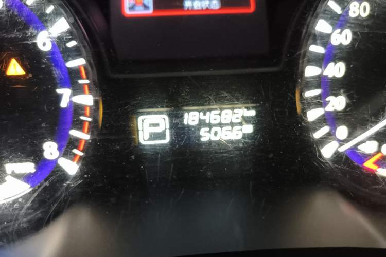 Used Infiniti QX60 2016 2.5 S/C Hybrid Two-Wheel-Drive Excellence Edition China V Standard Odometer Close Up