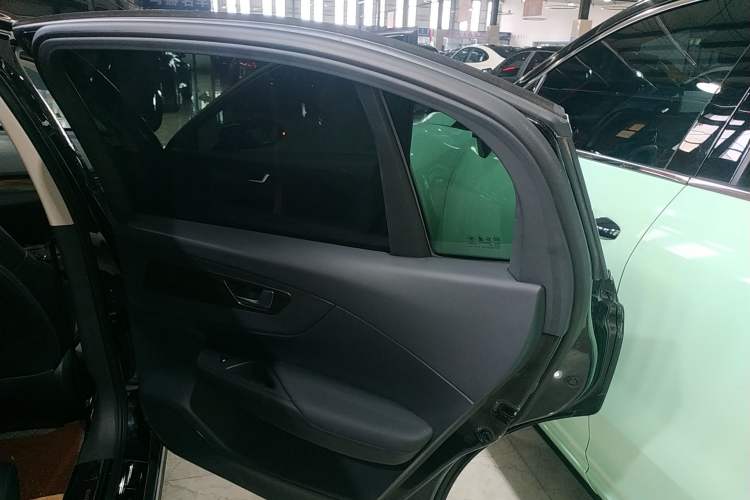 Used Hongqi E-QM5 2021 Charging Version Flagship Edition