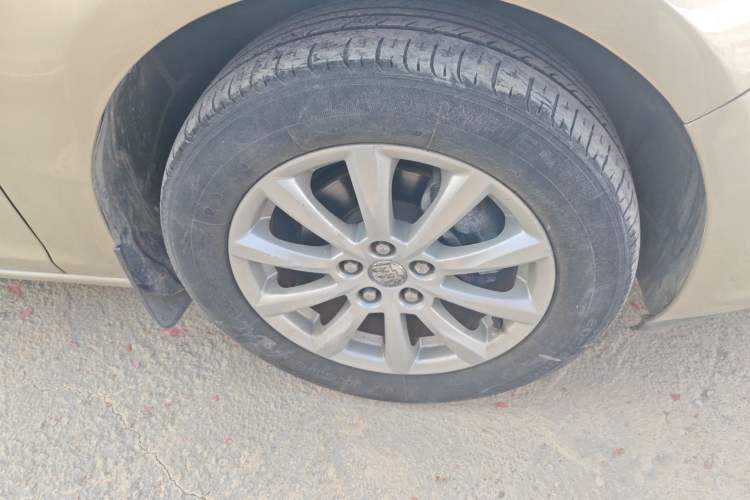 Used Buick GT 2013 GT 1.6L Automatic Fashion Edition Right Front Wheel Hub