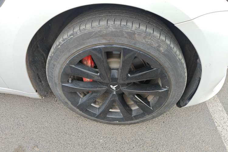 Used Tesla Model 3 2020 Standard Range Rear-Wheel Drive Upgraded Version Right Front Wheel Hub