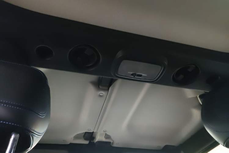 Used BAIC Off-Road BJ40 2018 PLUS 2.3T Automatic Four-Wheel Drive Flagship Version China V Emission Standard