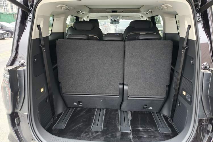 Used Hongqi HQ9 2023 2.0T Smart Connect Flagship Edition
