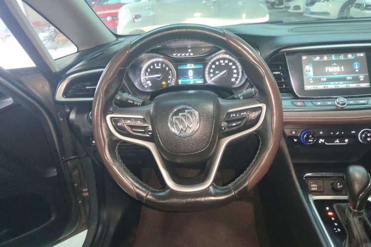 Used Buick GL6 2019 18T 6-Seater Connected Luxury Version China VI Standard