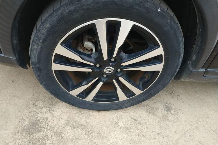 Used Nissan Kicks 2020 1.5L XL CVT Cool Enjoyment Edition Exterior 4