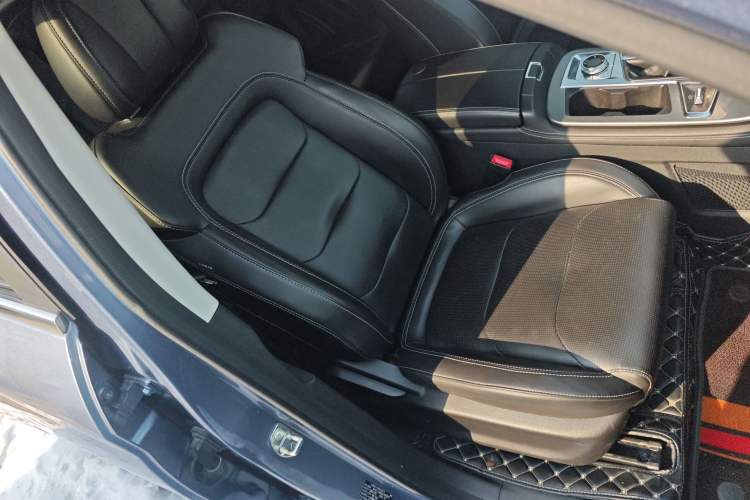 Used JETOUR X70 PLUS 2021 1.5T DCT Mountain 7-Seater
