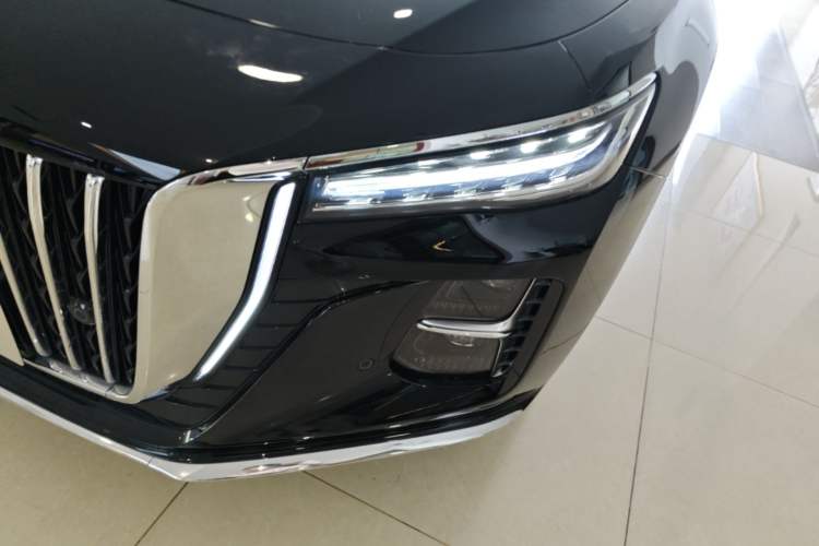 Used Hongqi H5 2025 2.0T Automatic Flag Edition – 500 000 Units Commemorative Version
