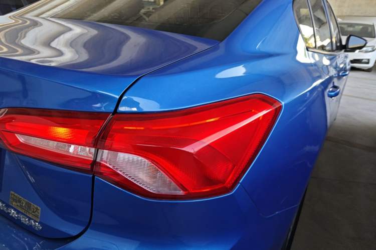 Used Ford Focus 2019 Sedan 1.5L Automatic FENGYUE Model China V Standard
