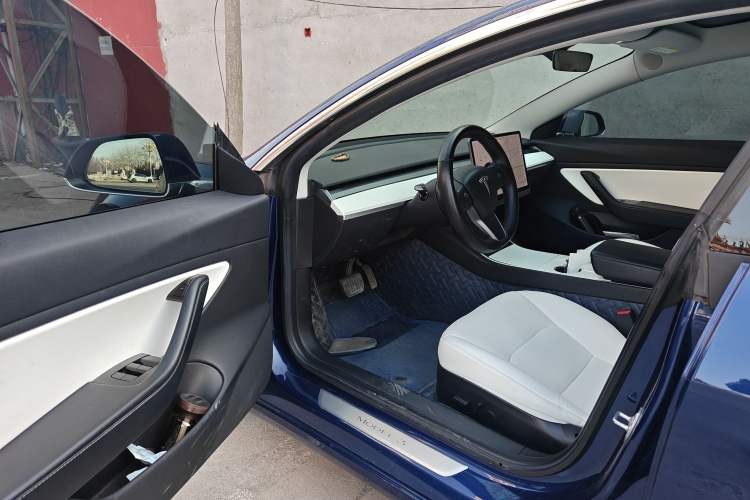 Used Tesla Model 3 2019 Long-Range All-Wheel-Drive Version