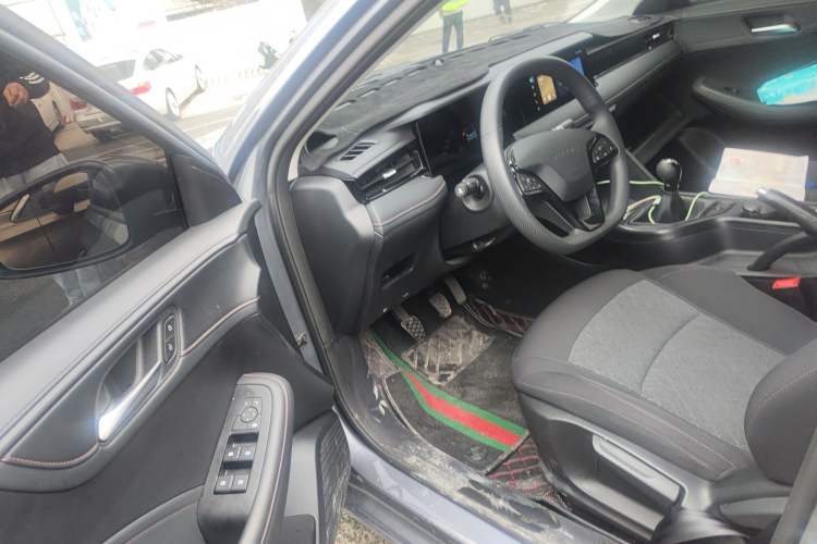 Used Roewe i5 2023 1.5L Manual Comfort Edition
